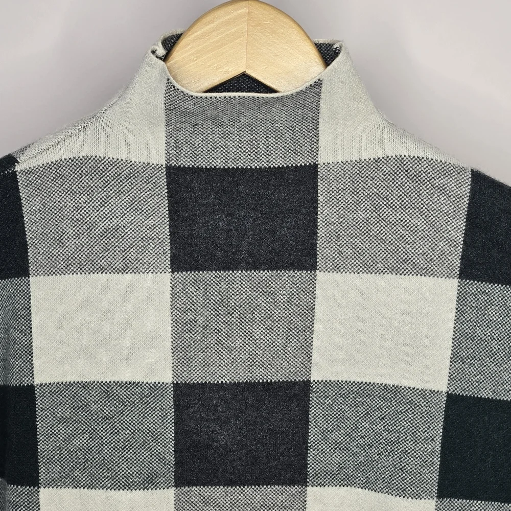 Tahari Mock Turtle Neck Muted Green Black and Gray Checkered Sweater Size XS - Picture 2 of 8